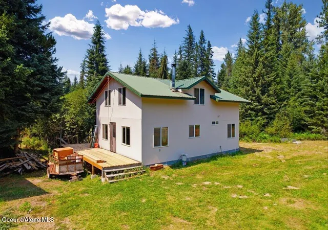 Photo 3 of Single family home for sale at 104 Cat Rd, Priest River, ID 83856 | MLS# 26-7841 | Listing updated on 2026-07-31