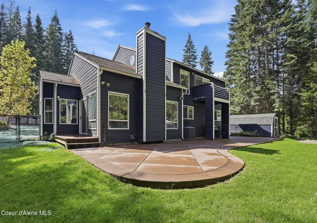Photo 2 of Single family home for sale at 3155 E York Ct, Hayden, ID 83835 | MLS# 26-7882 | Listing updated on 2026-10-12