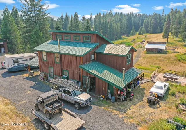 Photo 2 of Single family home for sale at 104 Woodland Dr, Saint Maries, ID 83861 | MLS# 26-7958 | Listing updated on 2026-09-08