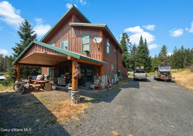 Photo 4 of Single family home for sale at 104 Woodland Dr, Saint Maries, ID 83861 | MLS# 26-7958 | Listing updated on 2026-09-08