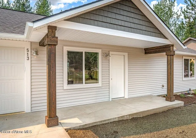 Photo 3 of Single family home for sale at 513 Lower Rio Vista St, Osburn, ID 83849 | MLS# 26-7877 | Listing updated on 2026-09-03