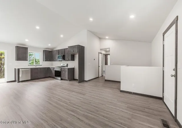 Photo 3 of Single family home for sale at 513 Lower Rio Vista St, Osburn, ID 83849 | MLS# 26-7877 | Listing updated on 2026-10-07