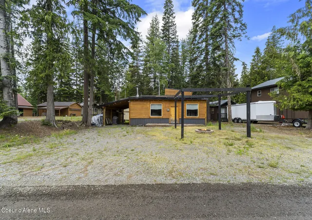 Photo 3 of Single family home for sale at 118 Timber Ln, Nordman, ID 83848 | MLS# 26-7911 | Listing updated on 2026-09-04
