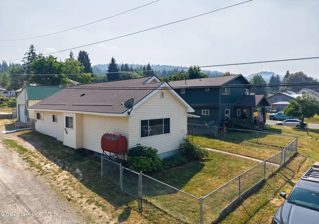 Photo 32 of Sale Pending at 821 Washington Ave, Saint Maries, ID 83861 | MLS# 26-7991 | Listing updated on 2026-08-13