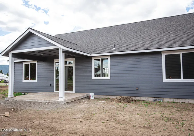Photo 3 of Single family home for sale at 4500 E Davin Dr, Post Falls, ID 83854 | MLS# 26-7933 | Listing updated on 2026-08-02