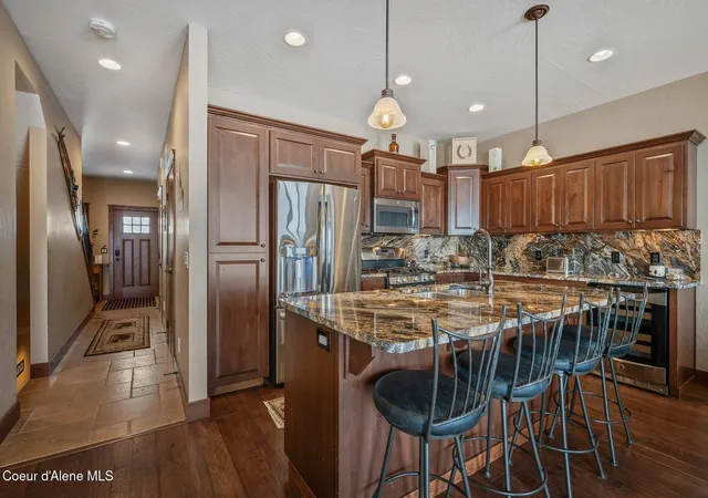 Photo 3 of Sale Pending at 153 Chutes Ln, Sandpoint, ID 83864 | MLS# 26-7968 | Listing updated on 2026-09-07