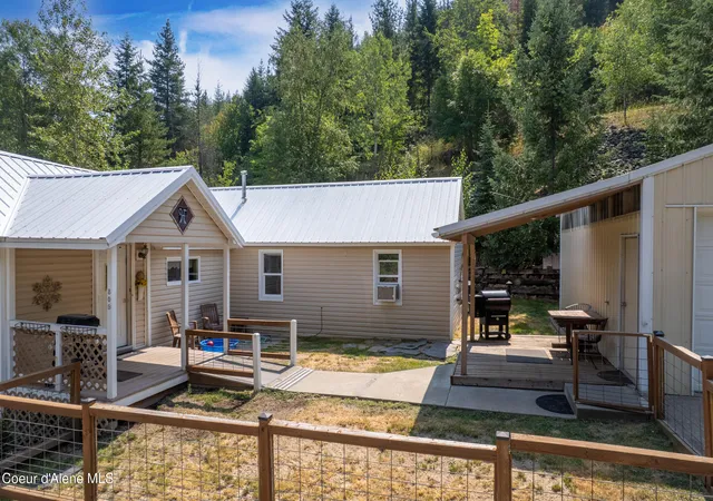 Photo 4 of Sale Pending at 809 Mill Ave, Kellogg, ID 83837 | MLS# 26-7982 | Listing updated on 2026-09-17