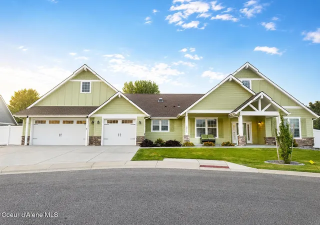 Photo 1 of Sale Pending at 10723 N Murcia Ln, Hayden, ID 83835 | MLS# 26-8102 | Listing updated on 2026-08-15