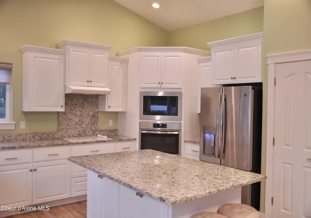 Photo 3 of Sale Pending at 10723 N Murcia Ln, Hayden, ID 83835 | MLS# 26-8102 | Listing updated on 2026-08-15