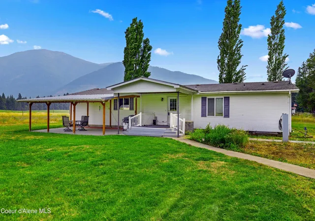 Photo 4 of Manufactured home for sale at 3203 Paradise Valley Rd, Bonners Ferry, ID 83805 | MLS# 26-8475 | Listing updated on 2026-08-17