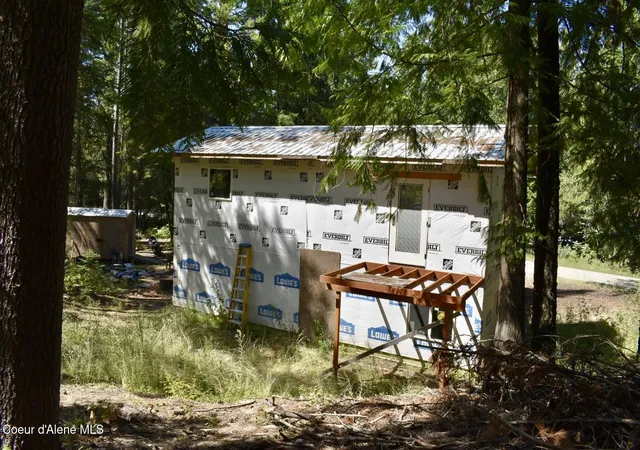 Photo 3 of Single family home for sale at 412 Schneiders Rd, Sagle, ID 83860 | MLS# 26-8022 | Listing updated on 2026-08-21