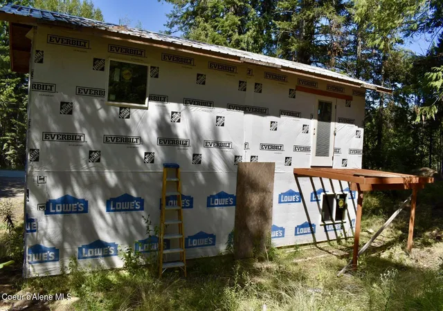 Photo 3 of Single family home for sale at 412 Schneiders Rd, Sagle, ID 83860 | MLS# 26-8022 | Listing updated on 2026-10-09