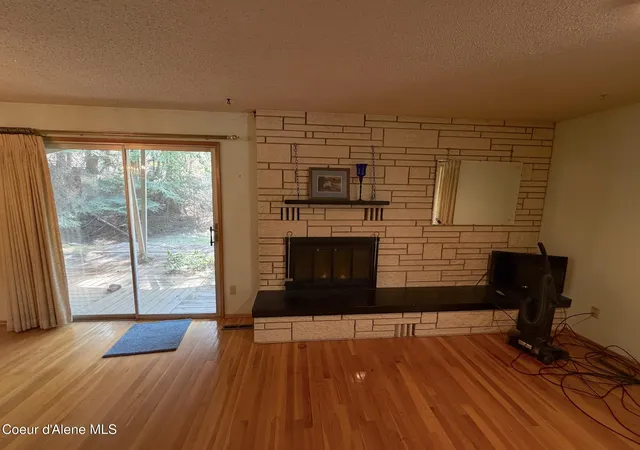 Photo 4 of Sale Pending at 202 Fairview Ave, Silverton, ID 83867 | MLS# 26-8044 | Listing updated on 2026-08-25