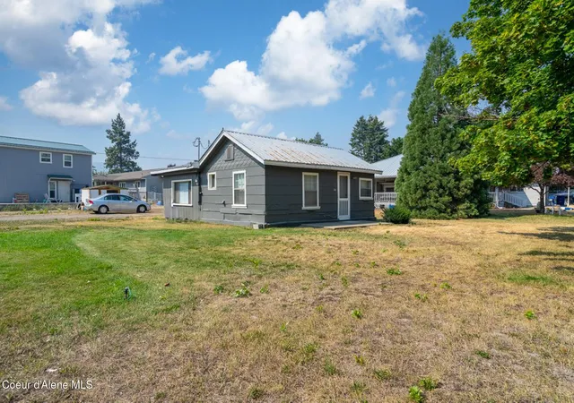 Photo 4 of Single family home for sale at 210 E 11th Avenue, Post Falls, ID 83854 | MLS# 26-8067 | Listing updated on 2026-09-02