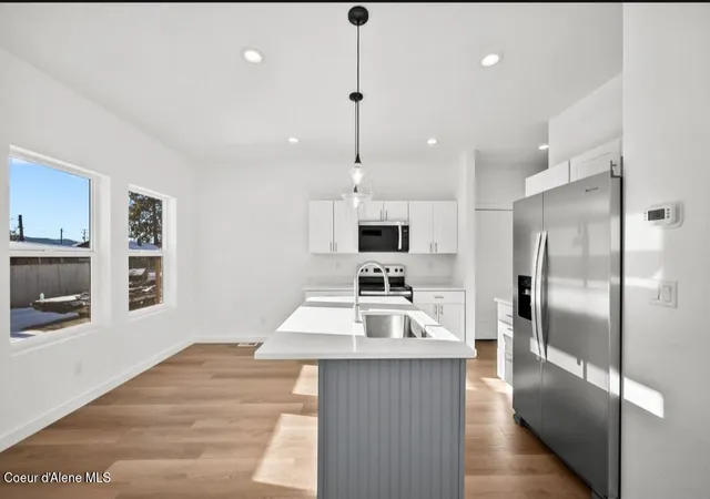 Photo 3 of Single family home for sale at 76 E Beardmore Ave, Priest River, ID 83856 | MLS# 26-8088 | Listing updated on 2026-10-08