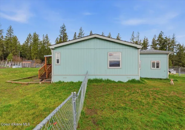 Photo 3 of Manufactured home for sale at 52 Promise Ln, Plummer, ID 83851 | MLS# 26-8105 | Listing updated on 2026-08-06