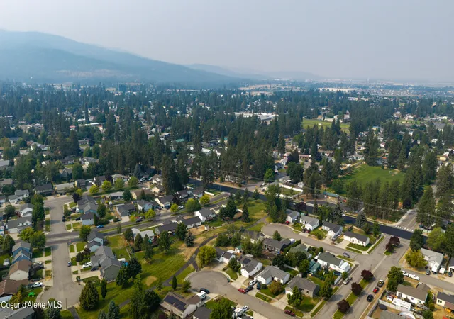Photo 3 of Single family home for sale at 2005 N Blossom Ct, Post Falls, ID 83854 | MLS# 26-8159 | Listing updated on 2026-10-09