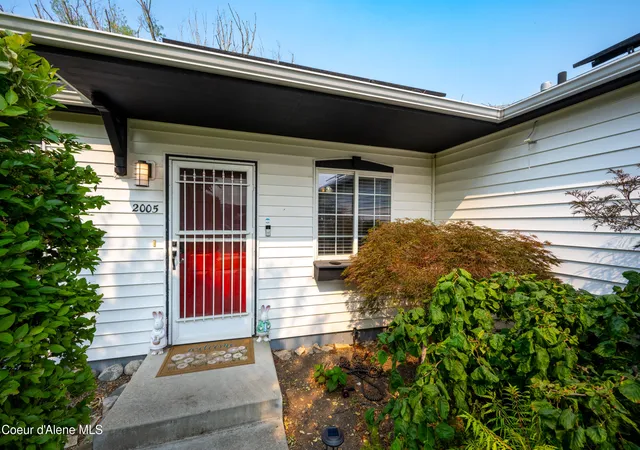 Photo 4 of Single family home for sale at 2005 N Blossom Ct, Post Falls, ID 83854 | MLS# 26-8159 | Listing updated on 2026-10-09