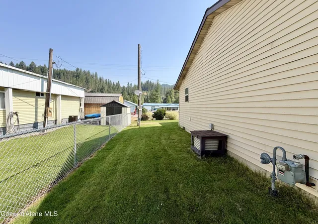 Photo 3 of Sale Pending at 520 W Yellowstone Ave, Osburn, ID 83849 | MLS# 26-8130 | Listing updated on 2026-09-12