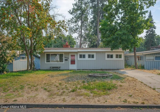 Photo 4 of Sale Pending at 1428 E 40th Avenue, Spokane, WA 99203 | MLS# 26-8222 | Listing updated on 2026-08-12