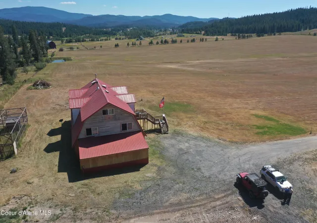 Photo 4 of Sale Pending at 571 Johns Crk Rd, Saint Maries, ID 83861 | MLS# 26-8189 | Listing updated on 2026-09-12