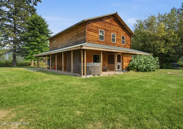 Photo 3 of Single family home for sale at 368 Fox Crk Spur, Priest River, ID 83856 | MLS# 26-8200 | Listing updated on 2026-08-14