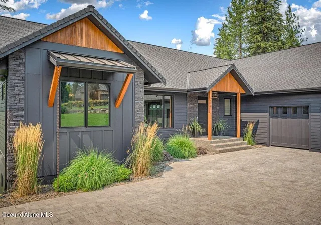 Photo 3 of Single family home for sale at 1288 E Bruin Loop, Hayden, ID 83835 | MLS# 26-8360 | Listing updated on 2026-09-17