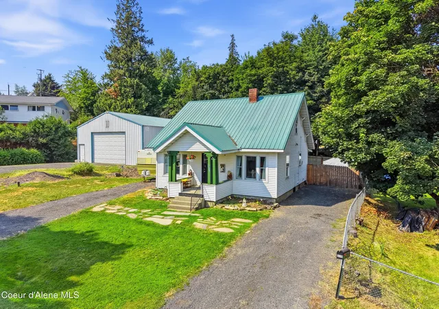 Photo 2 of Single family home for sale at 315 S 5th Street, Saint Maries, ID 83861 | MLS# 26-8227 | Listing updated on 2026-08-20