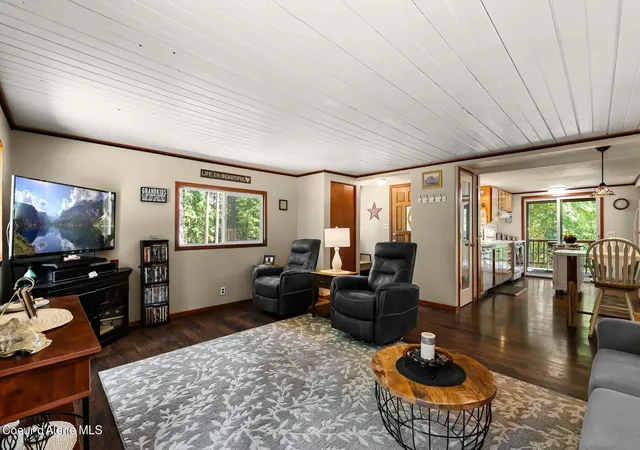 Photo 4 of Sale Pending at 648 Elk Grv Rd, Sandpoint, ID 83864 | MLS# 26-8224 | Listing updated on 2026-08-14