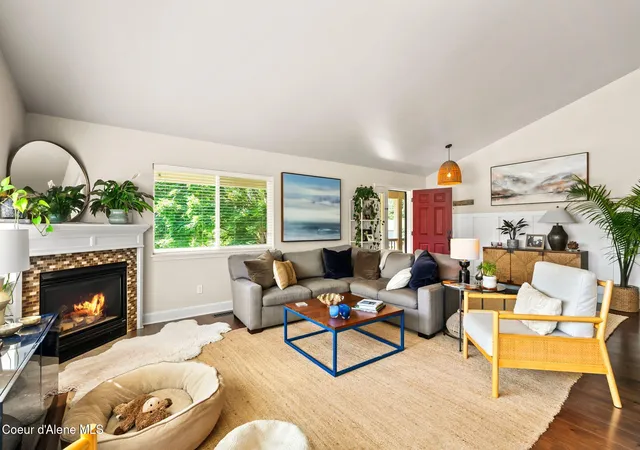 Photo 2 of Single family home for sale at 439 Vedelwood Dr, Sandpoint, ID 83864 | MLS# 26-8231 | Listing updated on 2026-10-07