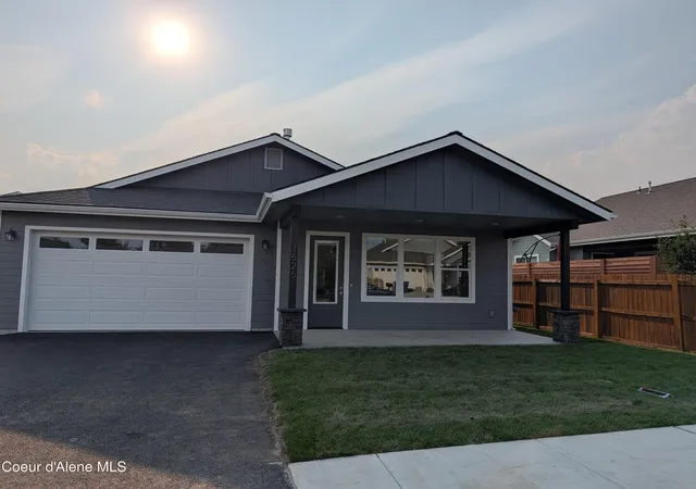 Photo 3 of Single family home for sale at 1525 Nicholas Way, Sandpoint, ID 83864 | MLS# 26-8366 | Listing updated on 2026-08-14