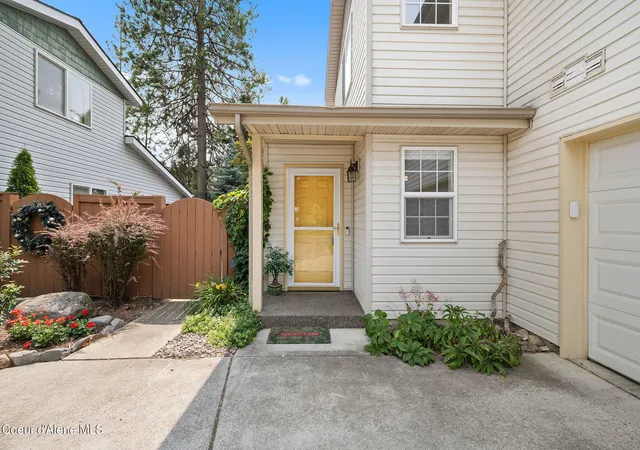 2nd image of 230 E Knotty Pine Ln, Coeur D Alene, ID 83815 | MLS# 26-8321