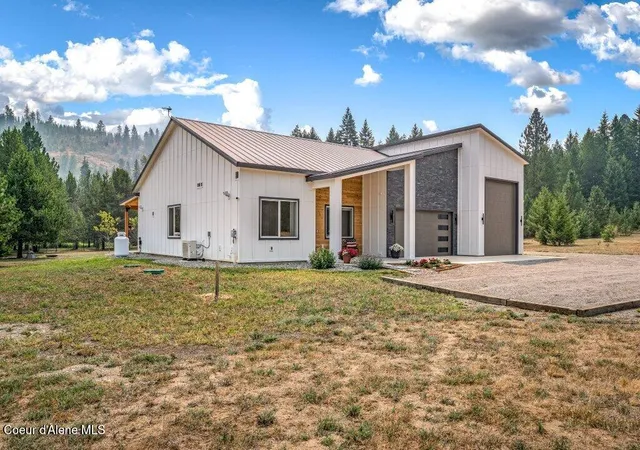 3rd image of 125 Ferry Rd, Sagle, ID 83860 | MLS# 26-8289
