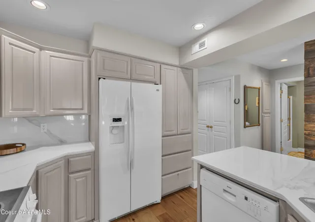 Photo 4 of Sale Pending at 4549 S Arrow Point Dr #201, Harrison, ID 83833 | MLS# 26-8294 | Listing updated on 2026-08-18