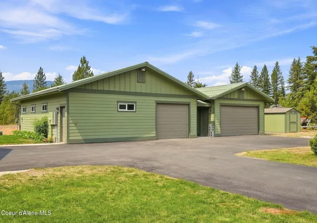 Photo 3 of Sale Pending at 17639 N Atlas Rd, Rathdrum, ID 83858 | MLS# 26-8323 | Listing updated on 2026-09-10