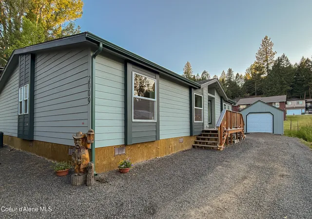 2nd image of 2009 Elm Dr, Saint Maries, ID 83861 | MLS# 26-8316