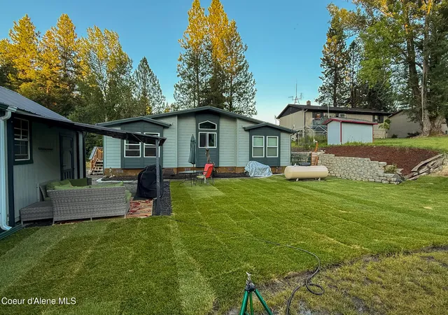 Photo 3 of Sale Pending at 2009 Elm Dr, Saint Maries, ID 83861 | MLS# 26-8316 | Listing updated on 2026-09-01