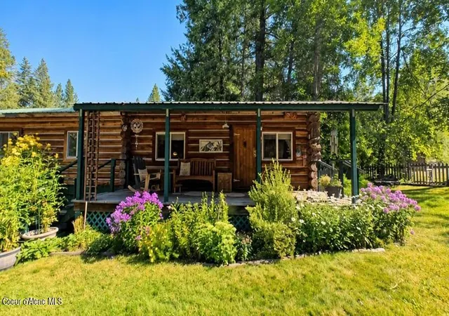 Photo 3 of Single family home for sale at 415 Al's Welding Rd, Spirit Lake, ID 83869 | MLS# 26-8338 | Listing updated on 2026-09-02