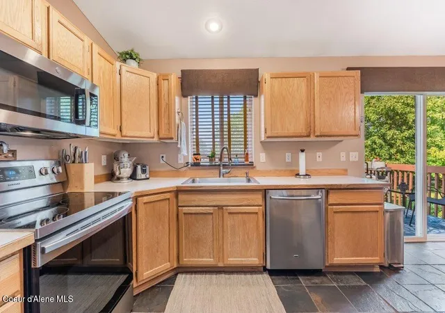 Photo 4 of Sale Pending at 380 W Bridle Ln, Post Falls, ID 83854 | MLS# 26-8374 | Listing updated on 2026-10-02