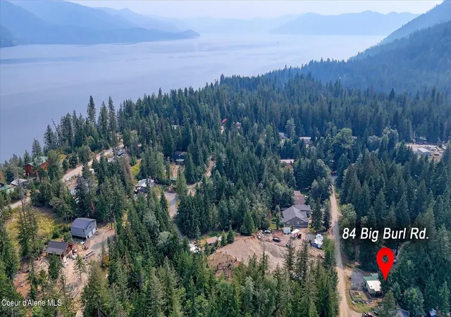 Photo 3 of Manufactured home for sale at 84 Big Burl Rd, Sagle, ID 83860 | MLS# 26-8354 | Listing updated on 2026-08-14
