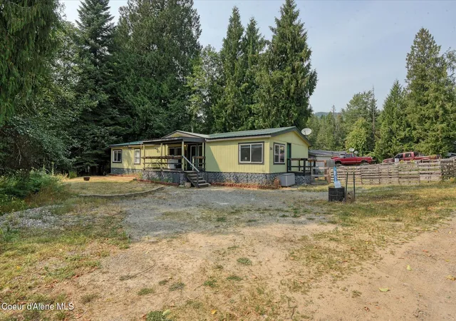 Photo 4 of Manufactured home for sale at 84 Big Burl Rd, Sagle, ID 83860 | MLS# 26-8354 | Listing updated on 2026-09-18