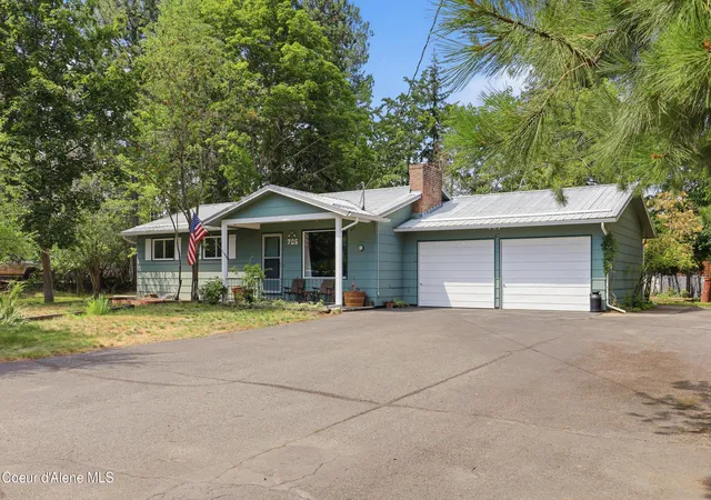 Photo 3 of Sale Pending at 705 E Lunceford Ln, Coeur D Alene, ID 83815 | MLS# 26-8442 | Listing updated on 2026-08-19