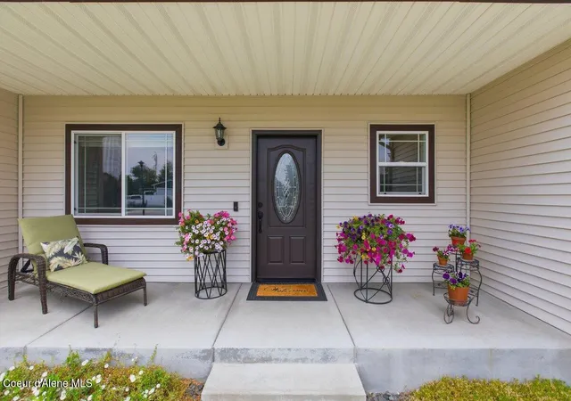 Photo 3 of Single family home for sale at 6525 W Christine St, Rathdrum, ID 83858 | MLS# 26-8490 | Listing updated on 2026-09-30