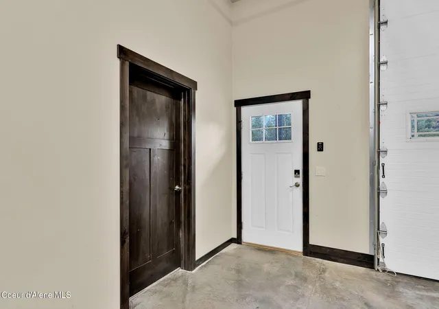 Photo 3 of Single family home for sale at 42 Seneacquoteen Dr, Priest River, ID 83856 | MLS# 26-8545 | Listing updated on 2026-09-02