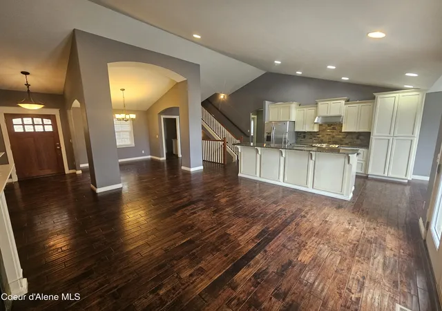 Photo 3 of Single family home for sale at 901 S Edgeview Ter, Post Falls, ID 83854 | MLS# 26-8487 | Listing updated on 2026-09-09