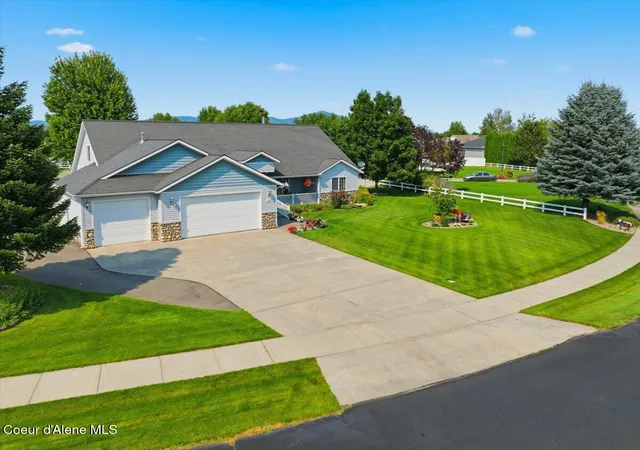 Photo 3 of Sale Pending at 1999 W Heavenly Star Ct, Post Falls, ID 83854 | MLS# 26-8532 | Listing updated on 2026-09-30