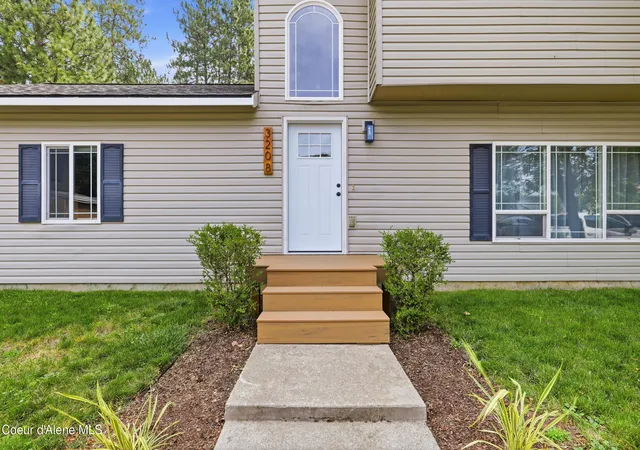 3rd image of 3208 N 9Th St, Coeur D Alene, ID 83815 | MLS# 26-8519