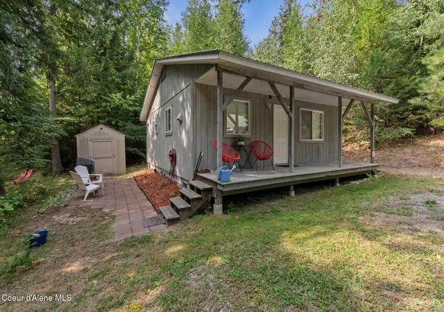 Photo 2 of Single family home for sale at 183 Carr Crk Rd, Sandpoint, ID 83864 | MLS# 26-8501 | Listing updated on 2026-08-19