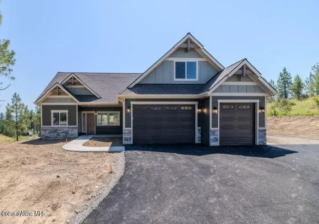 Photo 1 of Single family home for sale at 1475 W Remmick St, Hayden, ID 83835 | MLS# 26-8564 | Listing updated on 2026-10-19