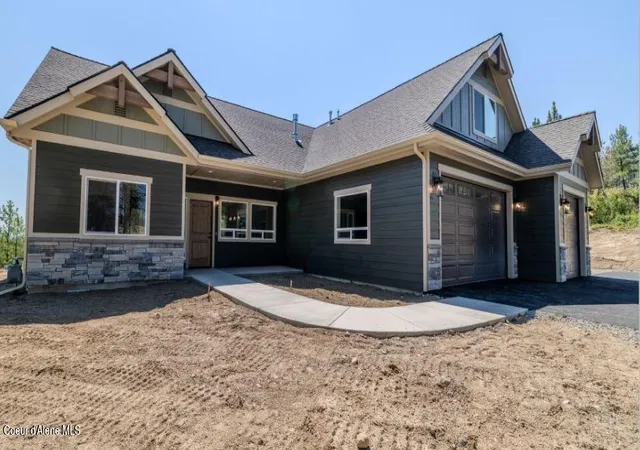 Photo 2 of Single family home for sale at 1475 W Remmick St, Hayden, ID 83835 | MLS# 26-8564 | Listing updated on 2026-10-19
